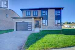 171 OTTERBEIN ROAD | Kitchener Ontario | Slide Image One