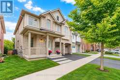 33 MOSELY CRESCENT | Ajax Ontario | Slide Image Four