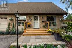 48 OREN BOULEVARD | Barrie Ontario | Slide Image Two