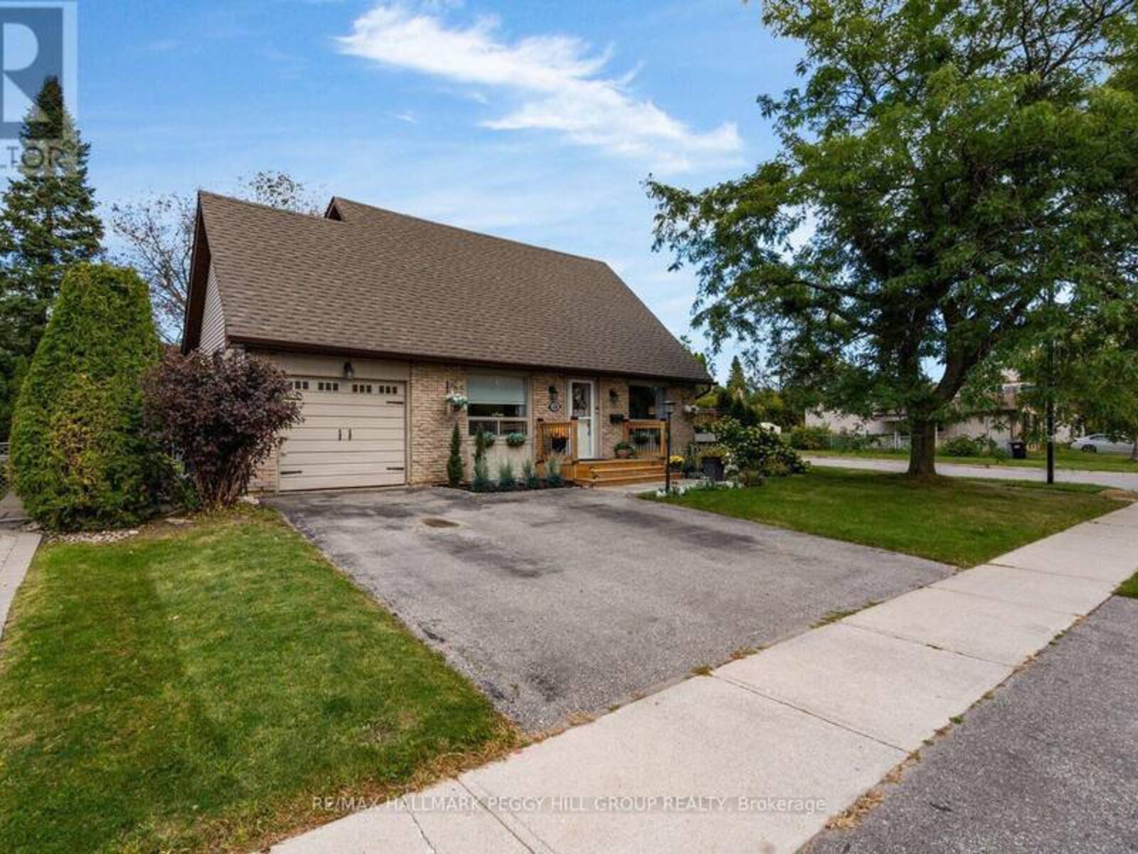 48 OREN BOULEVARD, Barrie, Ontario L4N 4R3