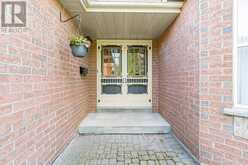 230 MARY ANNE DRIVE | Barrie Ontario | Slide Image Four