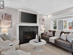 47 DEFOREST ROAD Toronto Ontario, M6S 1J1