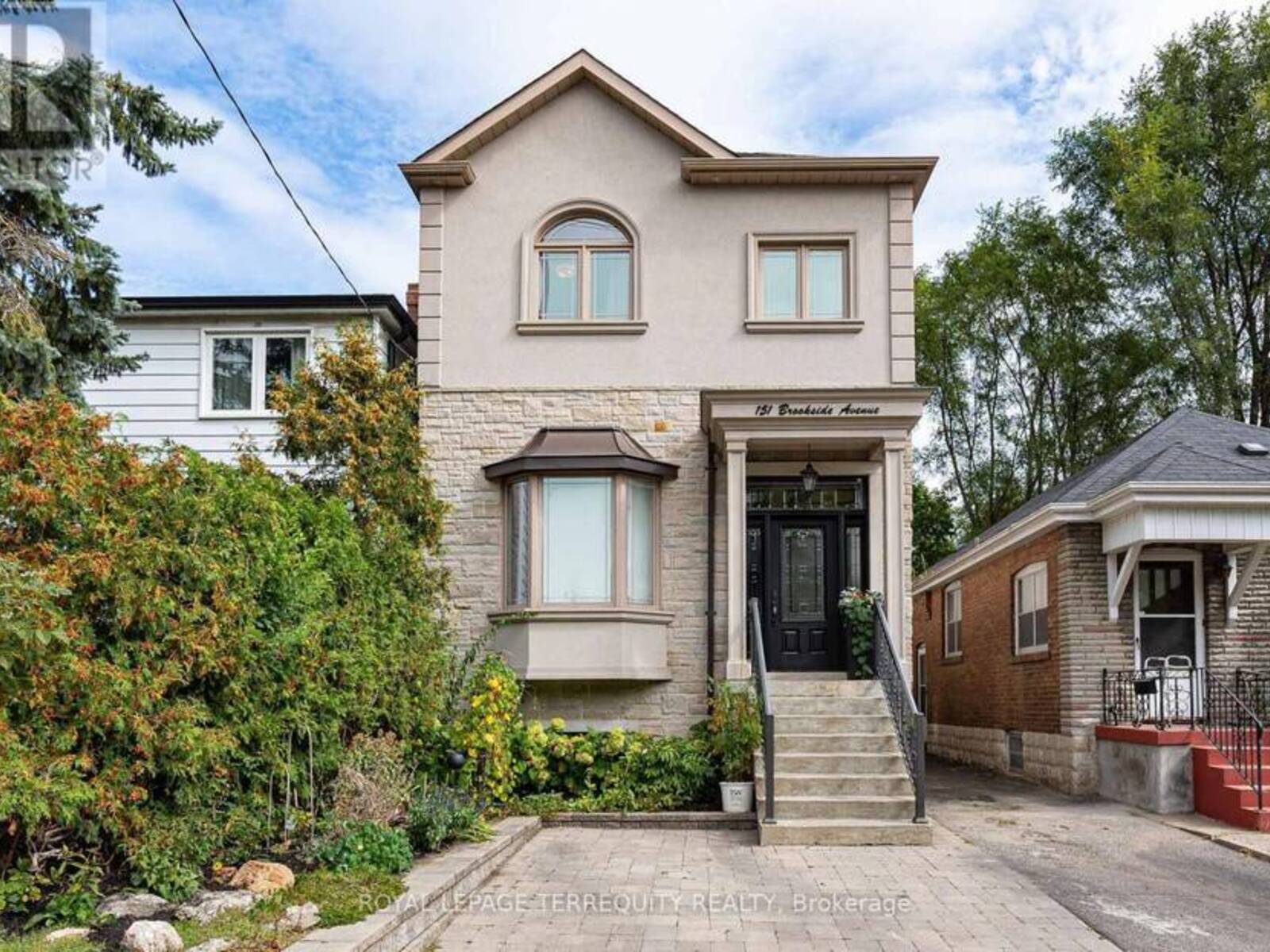 151 BROOKSIDE AVENUE, Toronto, Ontario M6S 4G8