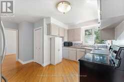 56 EVERTON PLACE | Hamilton Ontario | Slide Image Fifteen