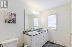 27 BEECHBOROUGH CRESCENT | East Gwillimbury Ontario | Slide Image Thirty-two