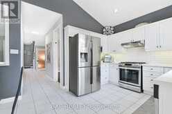 29 BATSON DRIVE | Aurora Ontario | Slide Image Sixteen