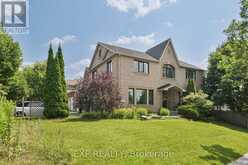 29 BATSON DRIVE | Aurora Ontario | Slide Image One