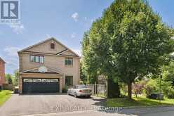 29 BATSON DRIVE | Aurora Ontario | Slide Image Five