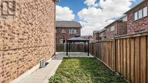 47 GOODSWAY TRAIL | Brampton Ontario | Slide Image Forty