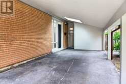 38 BRIGHTSIDE DRIVE | Toronto Ontario | Slide Image Four