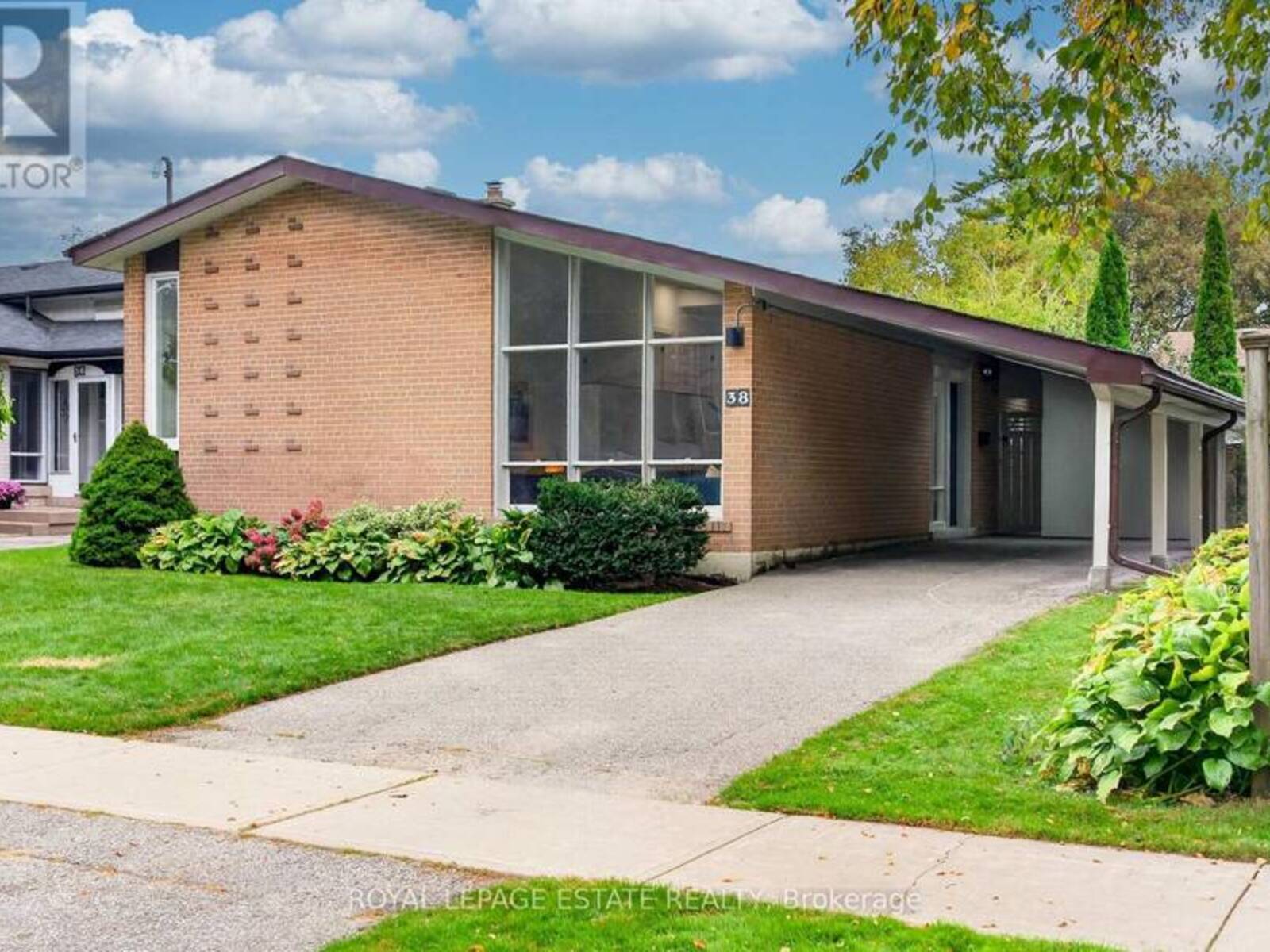 38 BRIGHTSIDE DRIVE, Toronto, Ontario M1E 3Z1