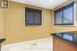 68 FULLERTON CRESCENT | Markham Ontario | Slide Image Ten