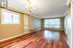 68 FULLERTON CRESCENT | Markham Ontario | Slide Image Four