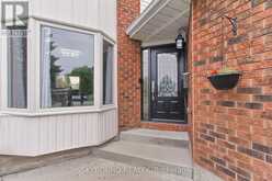 313 HICKLING TRAIL | Barrie Ontario | Slide Image Four