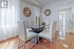 35 CLIFF GUNN ROAD | Newmarket Ontario | Slide Image Twelve