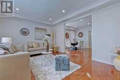 35 CLIFF GUNN ROAD | Newmarket Ontario | Slide Image Nine