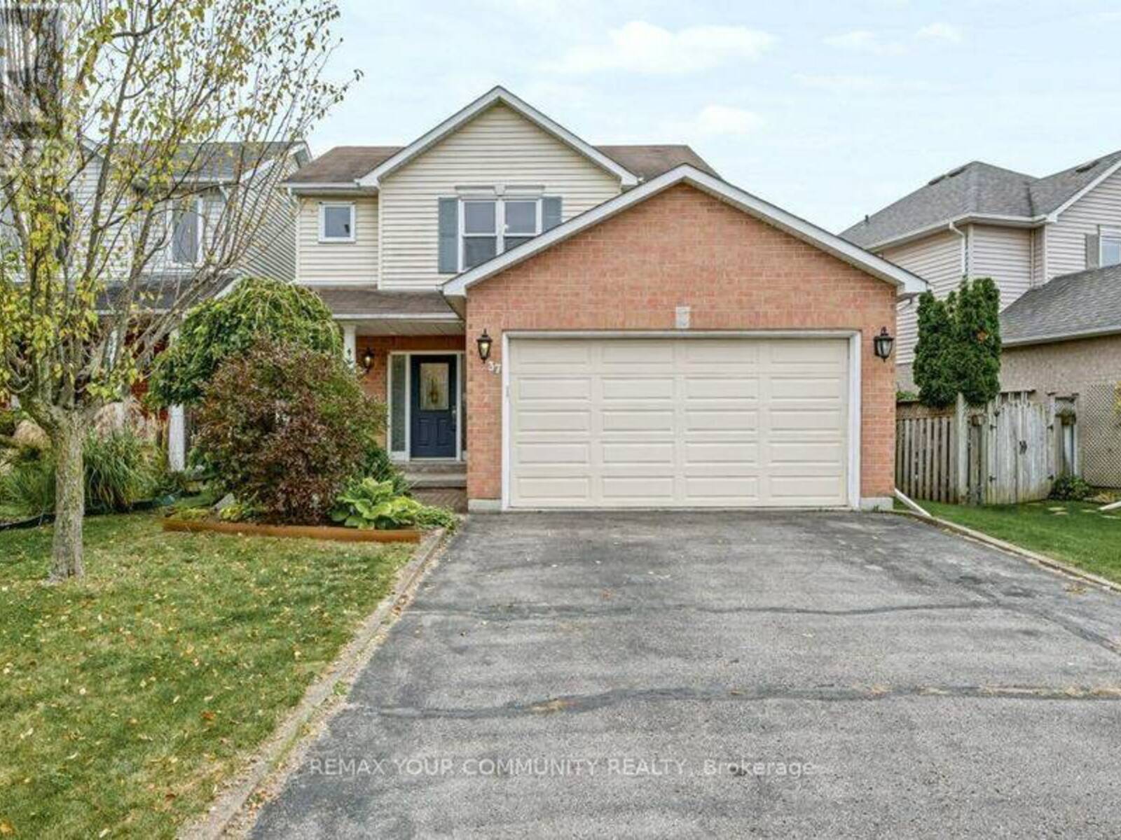 37 BROWNSTONE CRESCENT, Clarington, Ontario L1E 2Y1