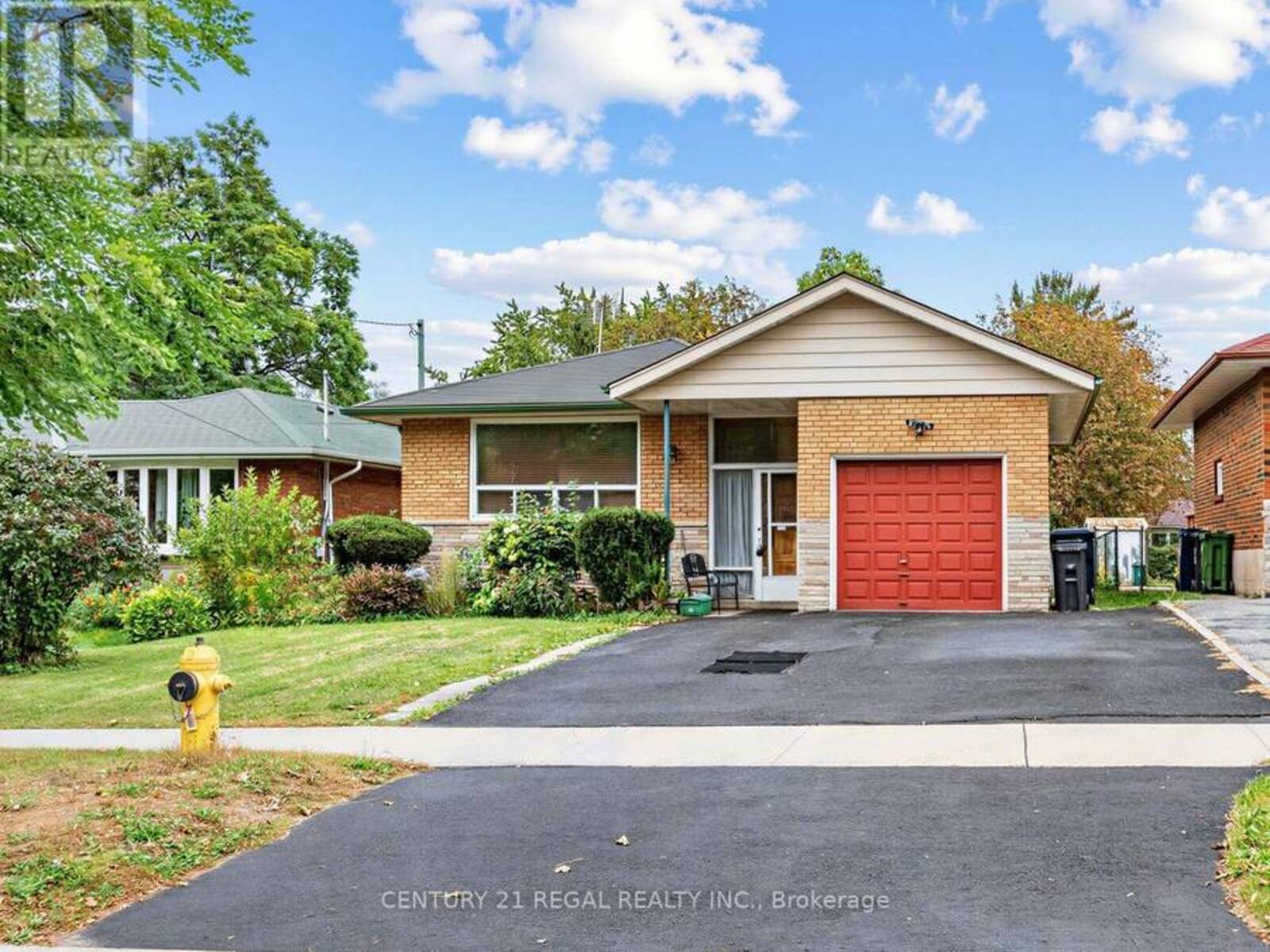 121 JANRAY DRIVE, Toronto, Ontario M1G 1Y8
