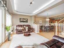 614 MCBEAN AVENUE N | Newmarket Ontario | Slide Image Six