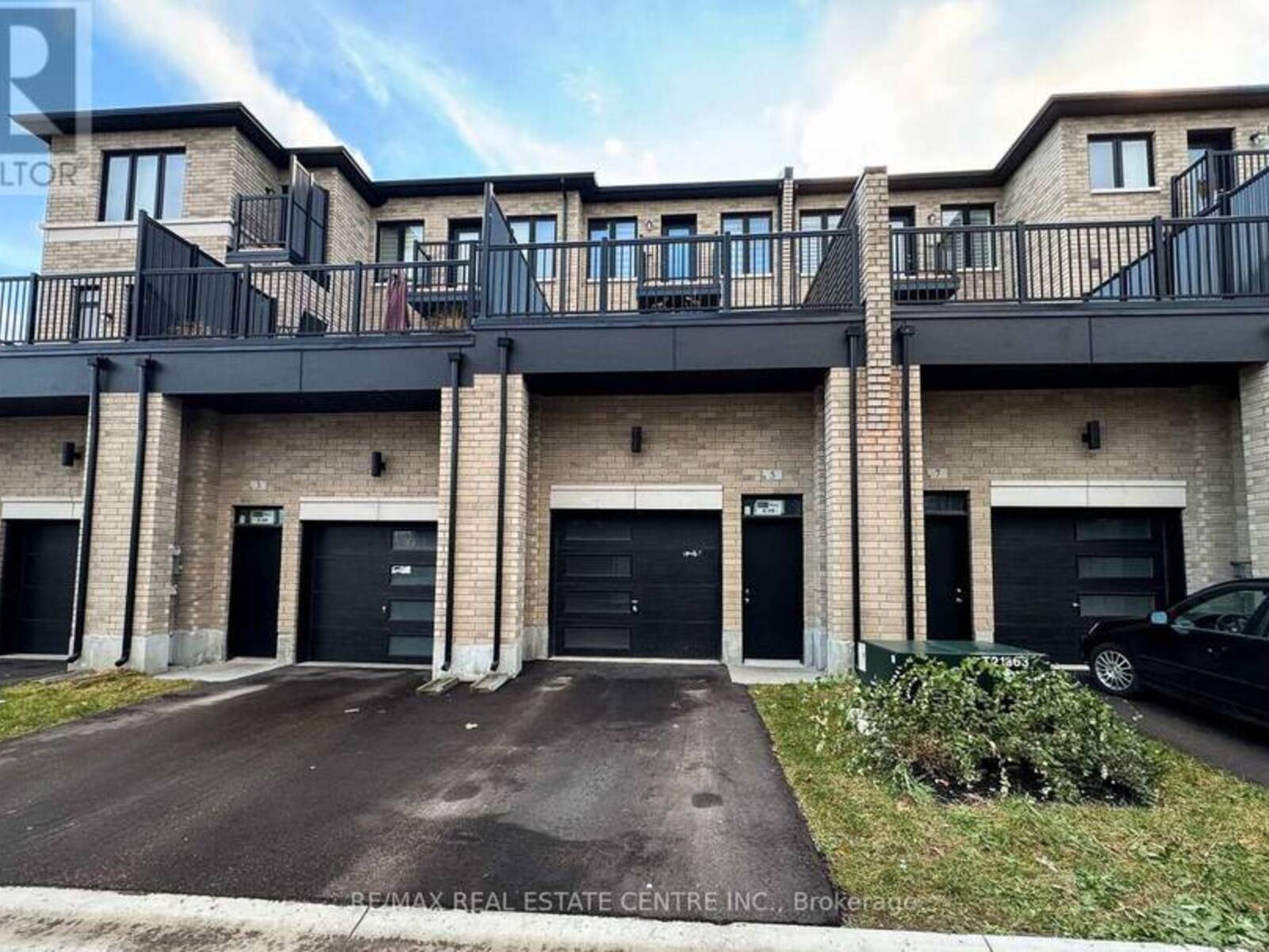 5 CHERRY HILL LANE, Barrie, Ontario L9J 0M7