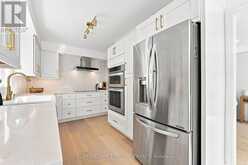 329 ESTHER DRIVE | Barrie Ontario | Slide Image Thirteen