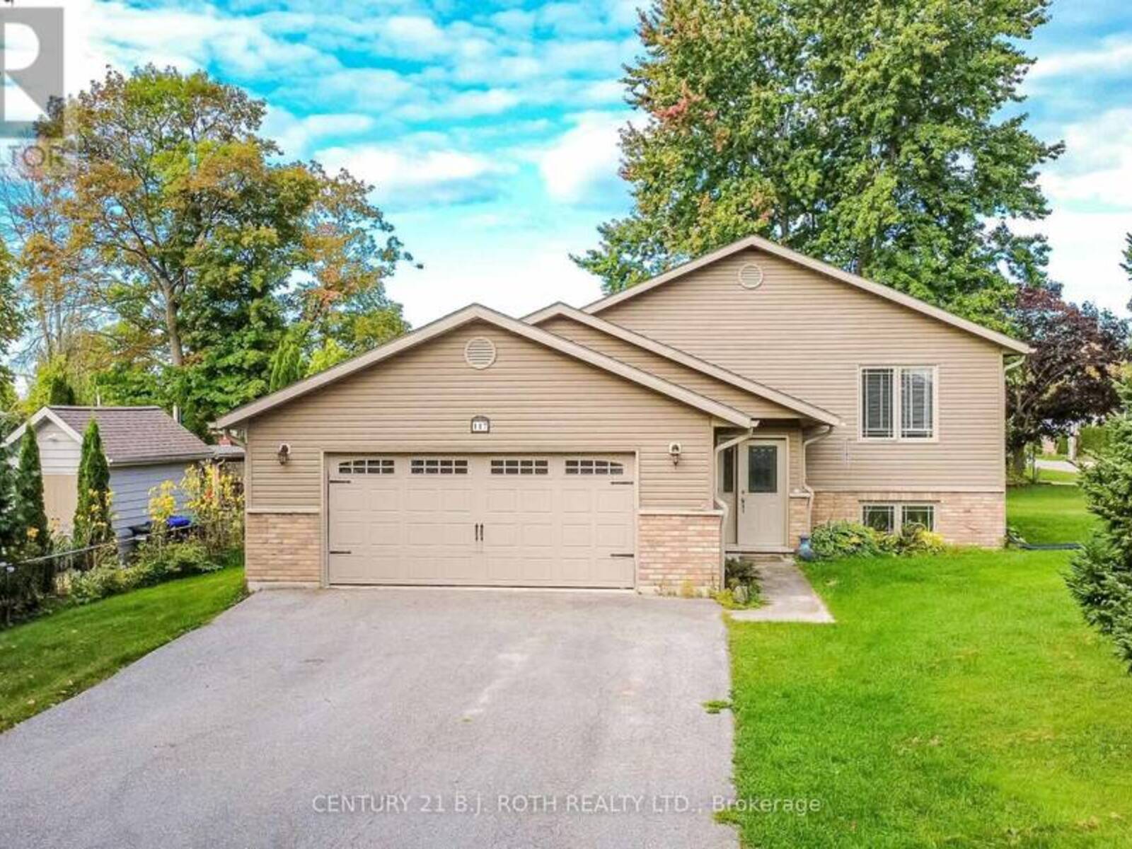 117 JUNEAU ROAD, Tay, Ontario L0K 2A0