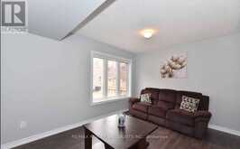 7 HOBART GARDENS | Brampton Ontario | Slide Image Four