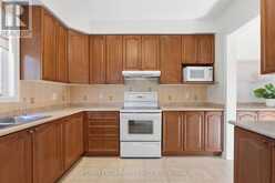 2241 GLAZEBROOK CIRCLE | Oakville Ontario | Slide Image Thirteen