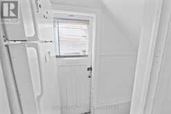 33 CLINE AVENUE N | Hamilton Ontario | Slide Image Fifteen
