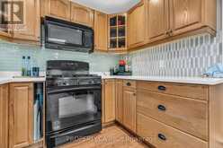 833 KROSNO BOULEVARD | Pickering Ontario | Slide Image Fifteen