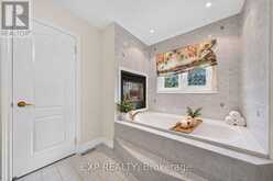 785 QUANTRA CRESCENT | Newmarket Ontario | Slide Image Thirty-seven