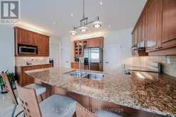 6 ELYSSA DRIVE | Richmond Hill Ontario | Slide Image Seventeen