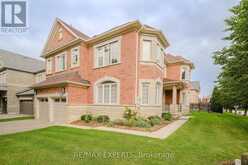 6 ELYSSA DRIVE | Richmond Hill Ontario | Slide Image Four