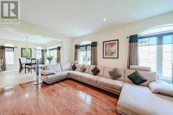 6 ELYSSA DRIVE | Richmond Hill Ontario | Slide Image Twelve