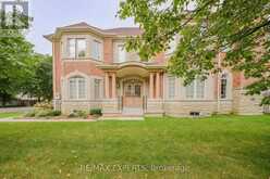 6 ELYSSA DRIVE | Richmond Hill Ontario | Slide Image Five