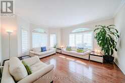 6 ELYSSA DRIVE | Richmond Hill Ontario | Slide Image Eight