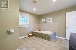 20 RUE ERIC | Penetanguishene Ontario | Slide Image Twelve