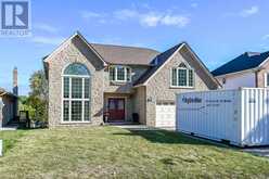 196 BLUEBELL CRESCENT | Hamilton Ontario | Slide Image One