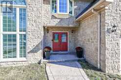 196 BLUEBELL CRESCENT | Hamilton Ontario | Slide Image Two