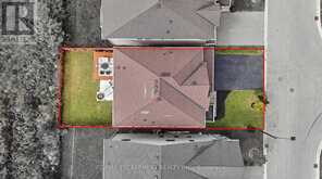 47 LARRY CRESCENT | Caledonia Ontario | Slide Image Thirteen
