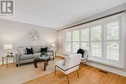 11 BELLBURY CRESCENT | Toronto Ontario | Slide Image Two