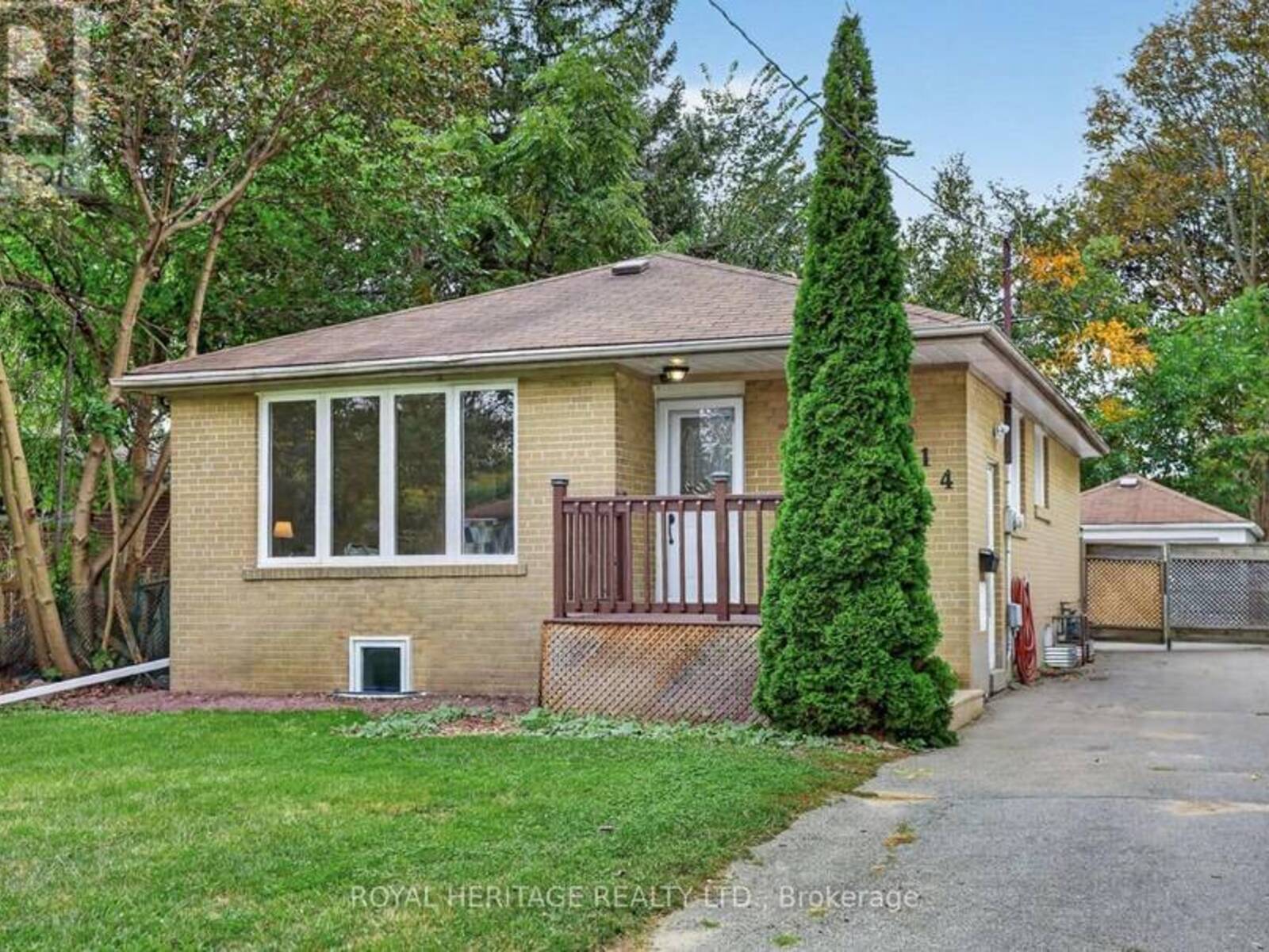 914 DONOVAN CRESCENT, Whitby, Ontario L1N 3G3