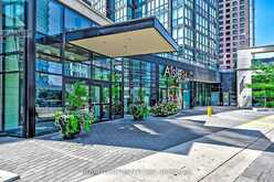 3405 - 2900 HIGHWAY 7 | Vaughan Ontario | Slide Image Two