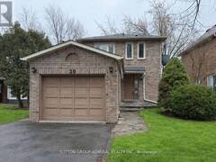 39 APRIL GARDENS Aurora Ontario, L4G 4R7