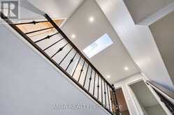 58 SUMMERFELDT CRESCENT | Markham Ontario | Slide Image Fifteen