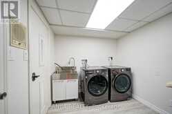 58 SUMMERFELDT CRESCENT | Markham Ontario | Slide Image Thirty-two