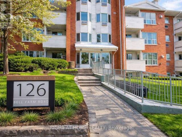 113 - 126 BELL FARM ROAD Barrie Ontario, L4M 6J3 - 2 Bedrooms Condo For Sale