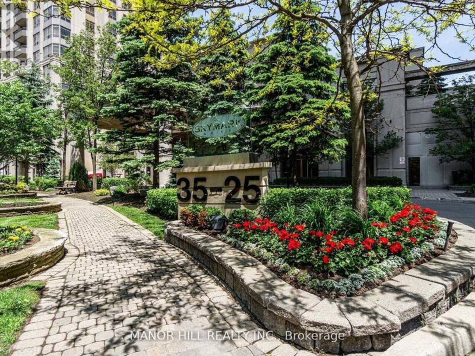 402 - 35 KINGSBRIDGE GARDEN CIRCLE, Mississauga, Ontario L5R 3Z5