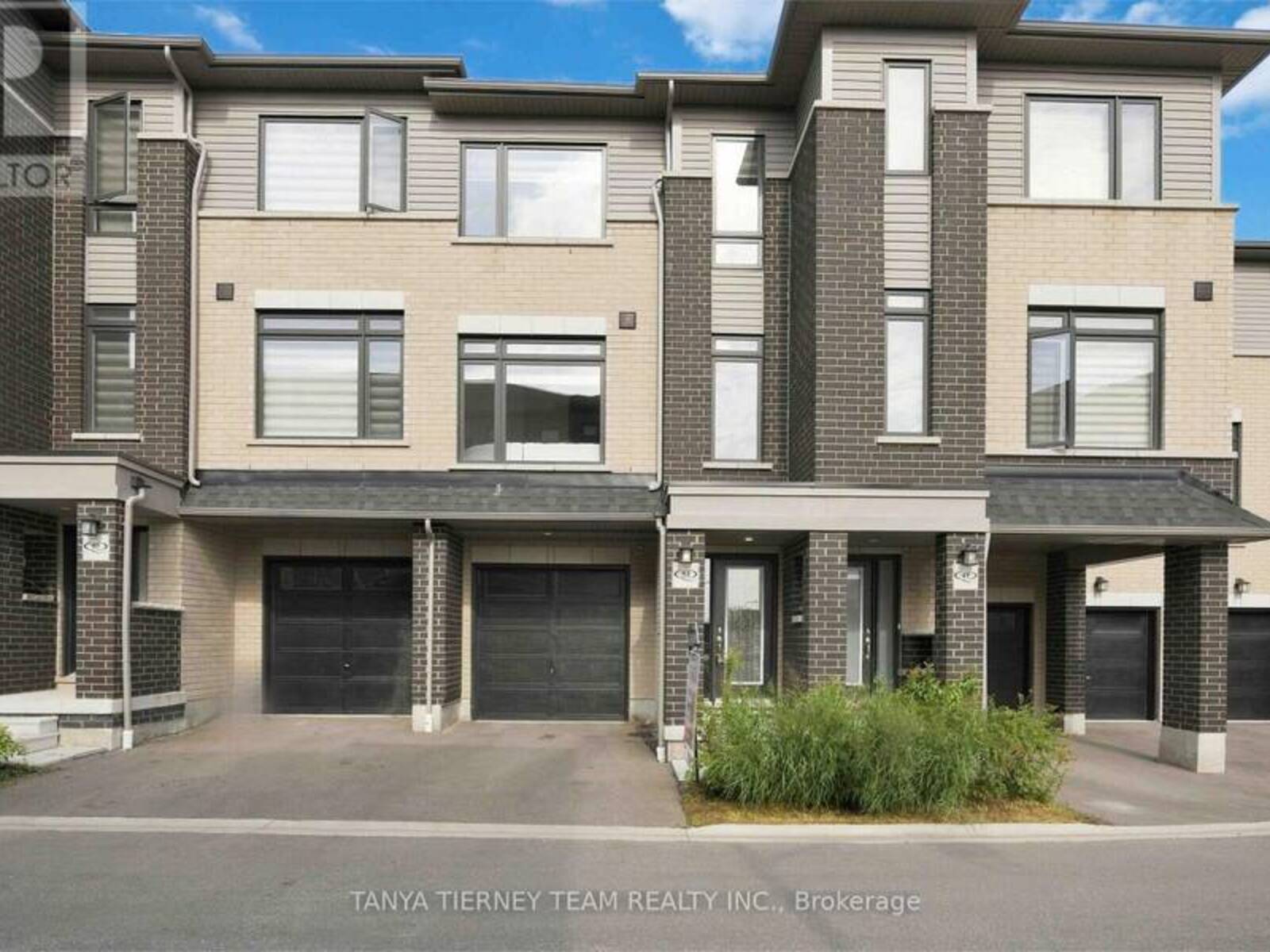 53 EMMAS WAY, Whitby, Ontario L1R 0S7