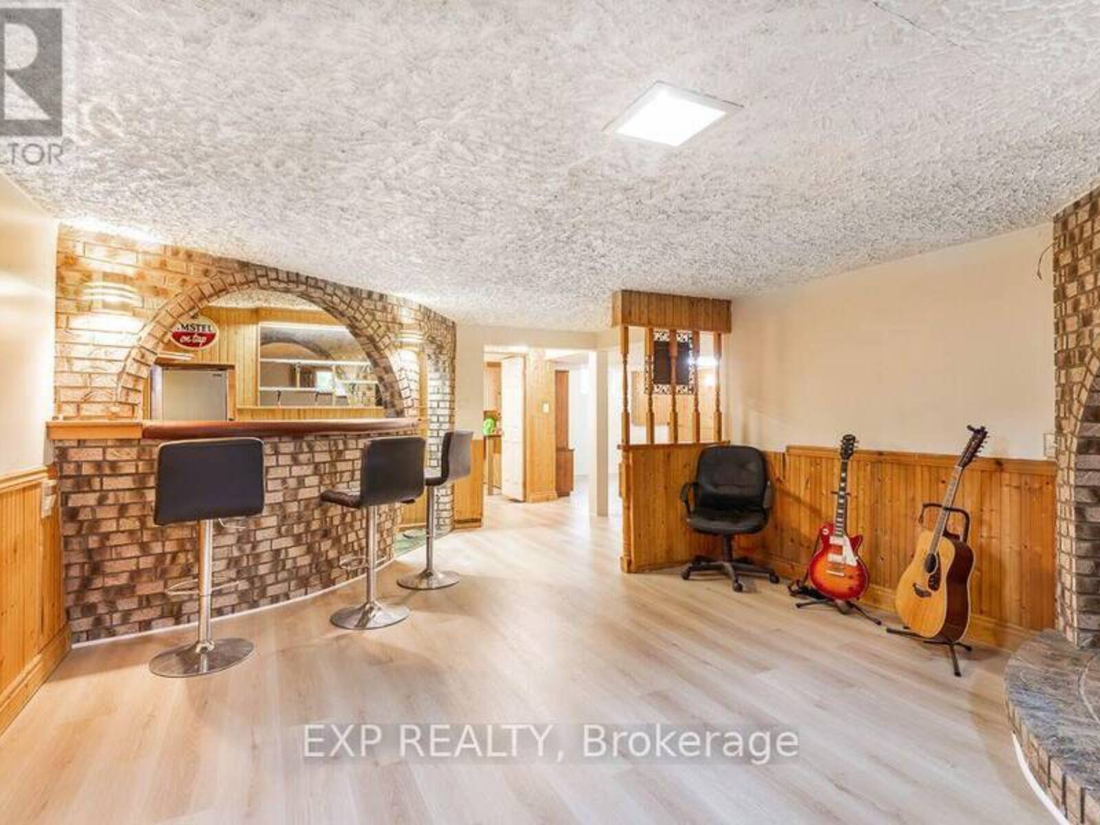 297 LINDEN STREET, Oshawa, Ontario L1H 6R3